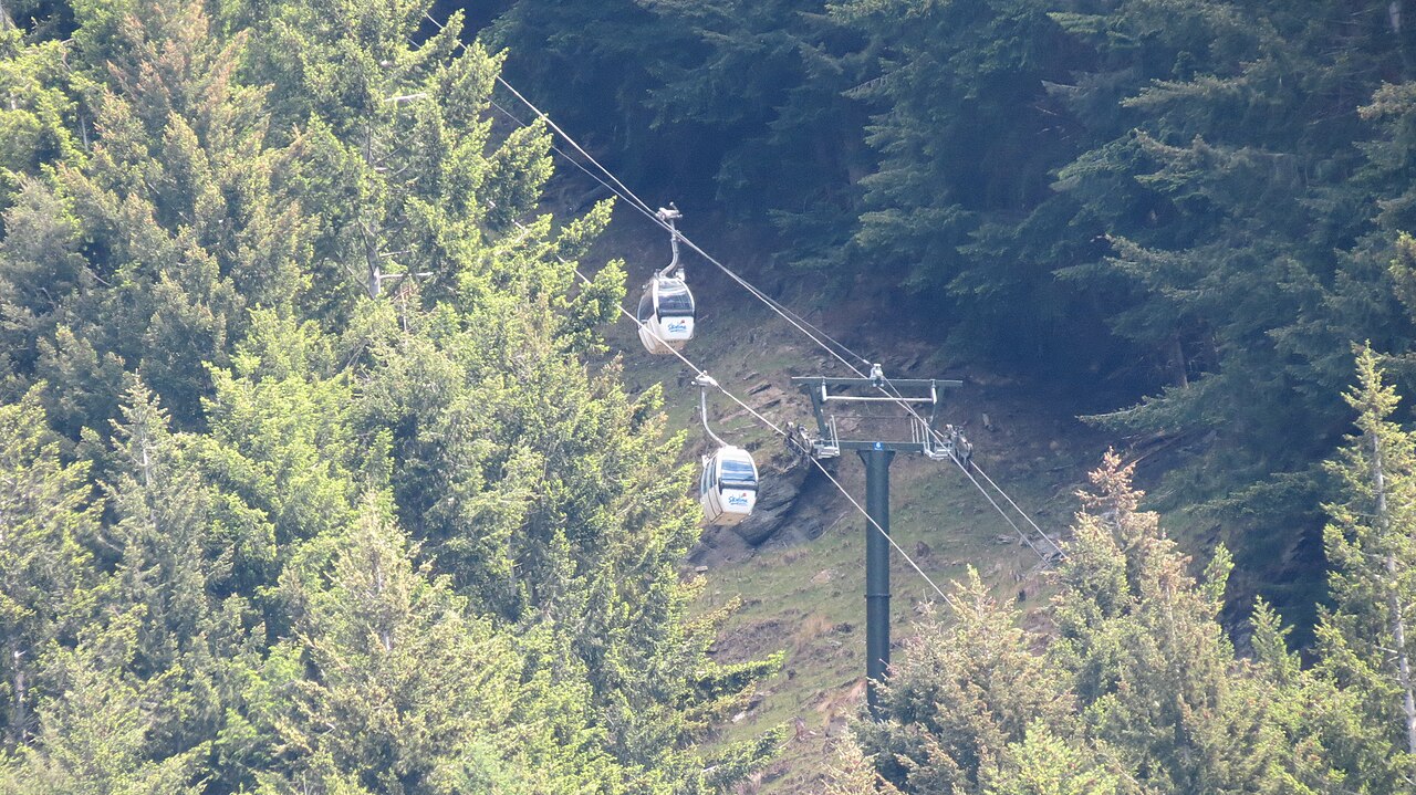 Queenstown: View from Shotover-Rees St, Queenstown - panoramio (1)